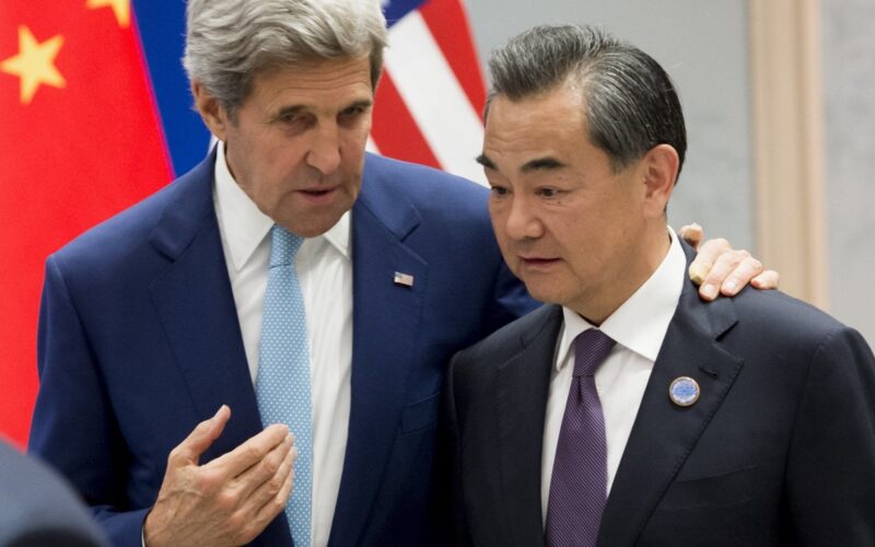 John Kerry in Cina per rilanciare la cooperazione sul cambiamento climatico