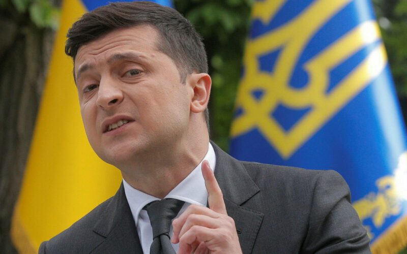 L’ambasciatore ucraino a Londra rimosso dall’incarico: tensioni tra Zelensky e Prystaiko