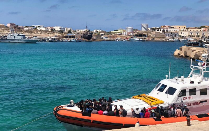 Emergenza Immigrazione in Italia: Lampedusa al Centro di una Crisi Senza Precedenti
