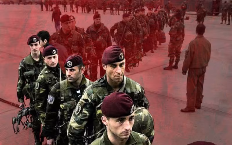 Milano blindata: il governo manda 500 parà della Folgore da sabato, con Lince e droni contro i maranza. E Mattarella firma il decreto