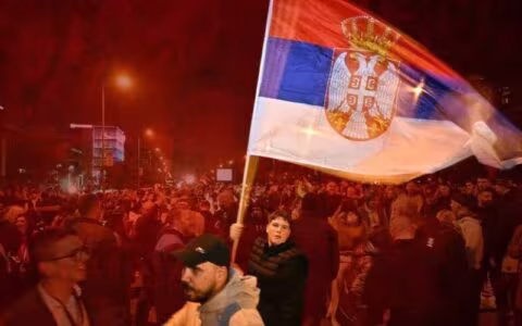 Serbia, gli studenti che hanno vinto: niente sanzioni a Mosca, Kosovo serbo, UE decisa dai cittadini